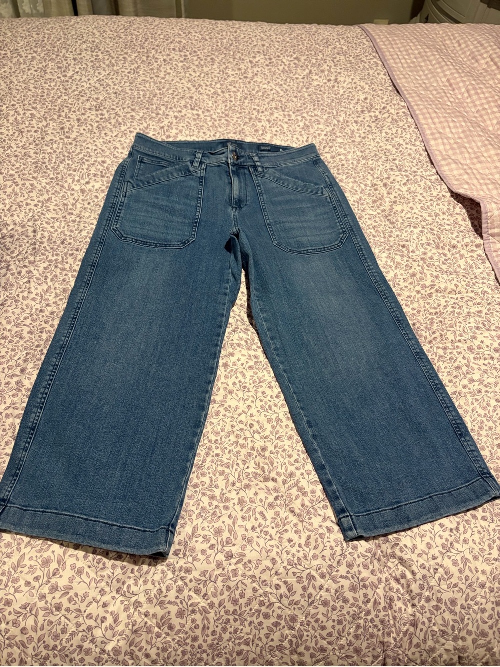J. Jill Medium Blue Wide-Cropped Leg Jeans with Patch Pockets